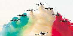 (historicky první operačně nasazený proudový letoun v historii letectví). Součástí programu jsou i akce spojené sdnem dětí. Historical Airshow 11.