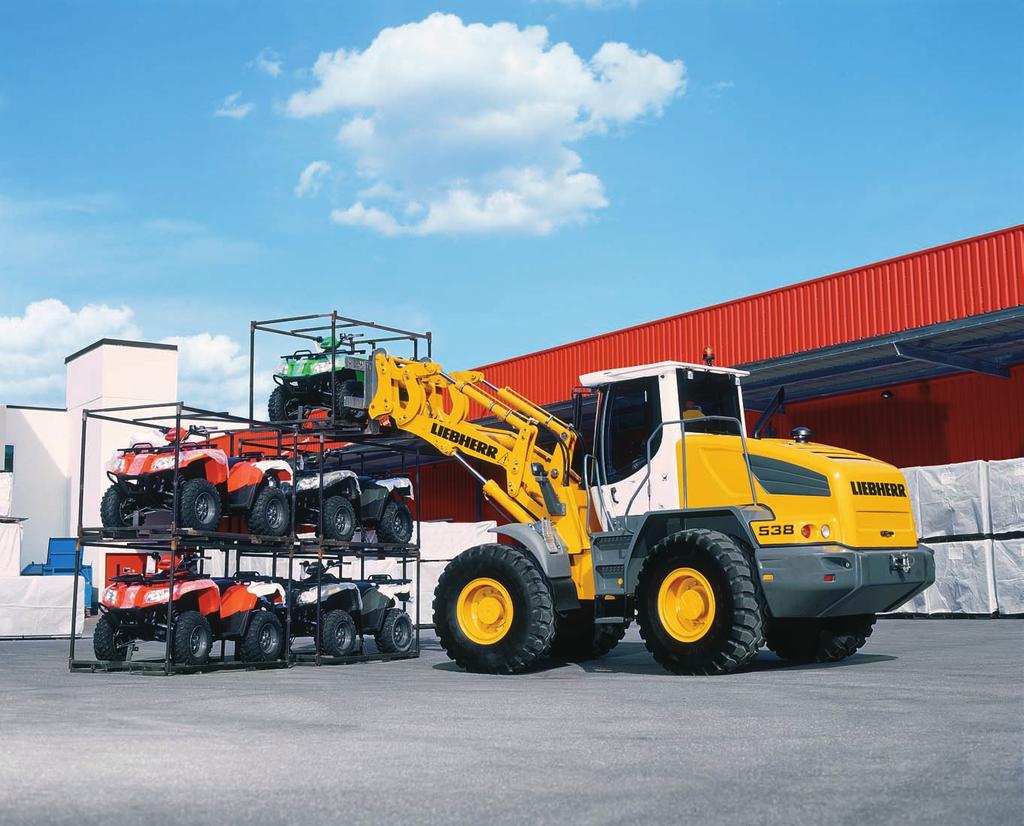Výkonnost Použití pohonu pojezdu Liebherr umožňuje optimální umístění vznětového motoru. Vznětový motor je v této třídě namontován příčně v zádi.