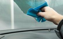 péče o auto DÁRKOVÝ balíček (KO AM1010) obsahuje: - ubrousky na čistění rukou - rozmrazovač skel, 250 ml - vonný