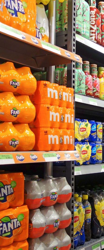 Nealkoholické nápoje a pivo Gondella nabízí různé možnosti prezentace nápojů pro supermarkety nebo menší obchody. Jedním ze zajímavých typů je i stylové vybavení jak zajímavě vystavit pivní speciály.