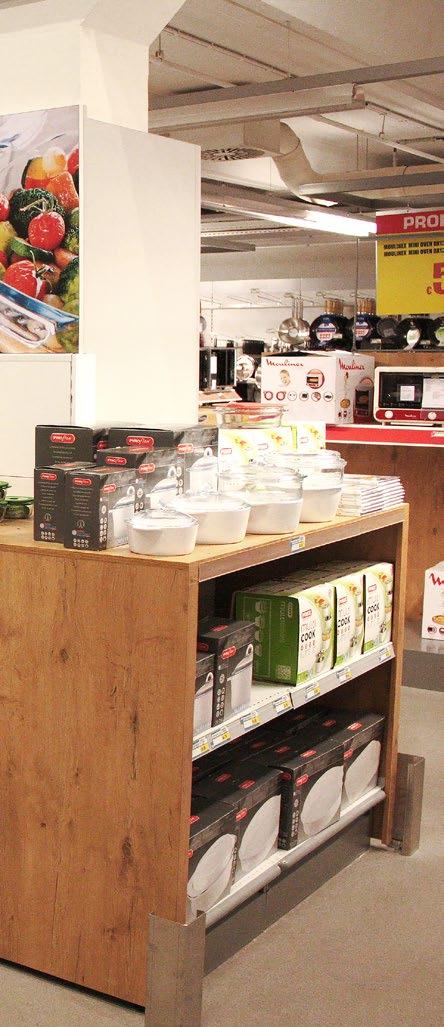 Přehledná nabídka Bohatý sortiment oddělení non-food vyžaduje přehlednou prezentaci. Toho lze snadno dosáhnout díky našim dělítkům, která nabízíme v různém provedení kovová, skleněná nebo plastová.