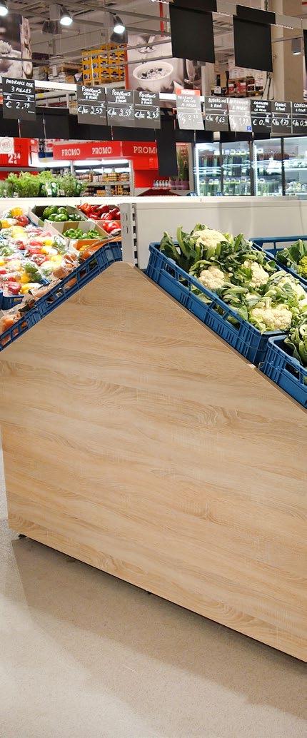 Ovoce a zelenina Způsob, jakým vystavíte zboží ve Vašich obchodech má velký vliv na to, jak si zákazníci budou vybírat: čerstvé zboží vyžaduje zvláštní pozornost.