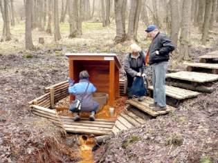 Zielen: Studené minerální prameny v celé oblasti