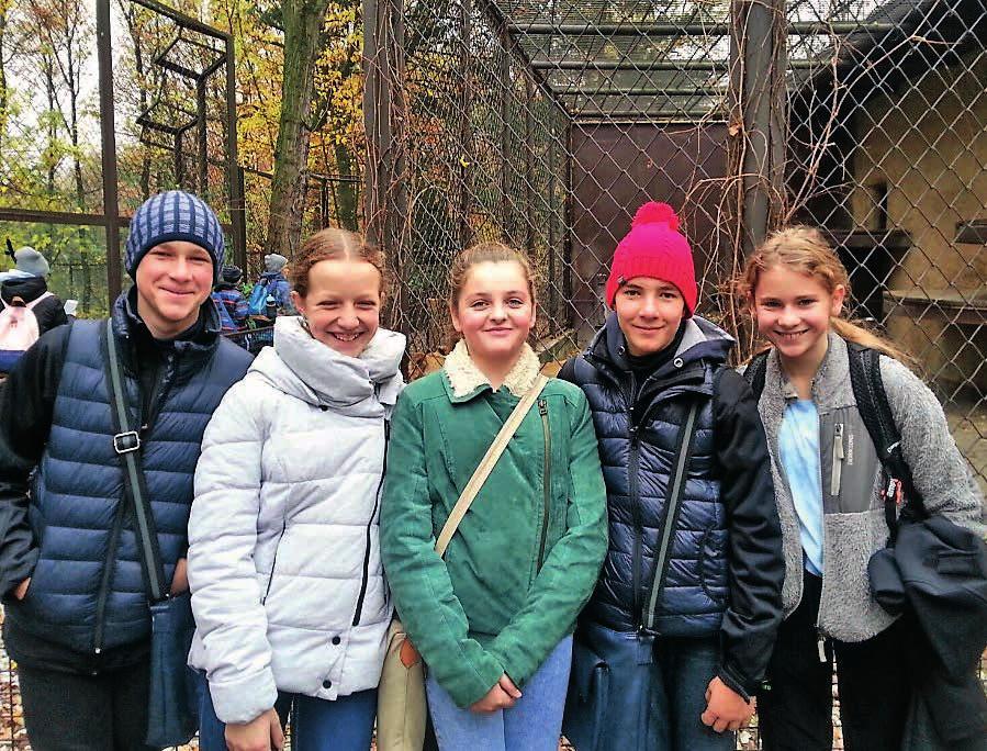 Soutěž mladých zoologů Zoologická zahrada v Ostravě každoročně pořádá Soutěž mladých zoologů. Cílem je propagovat ohrožené živočichy celého světa. Letošním tématem byli lichokopytníci.