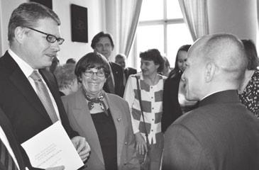 ve svém paláci v Kambodži v roce 2008.