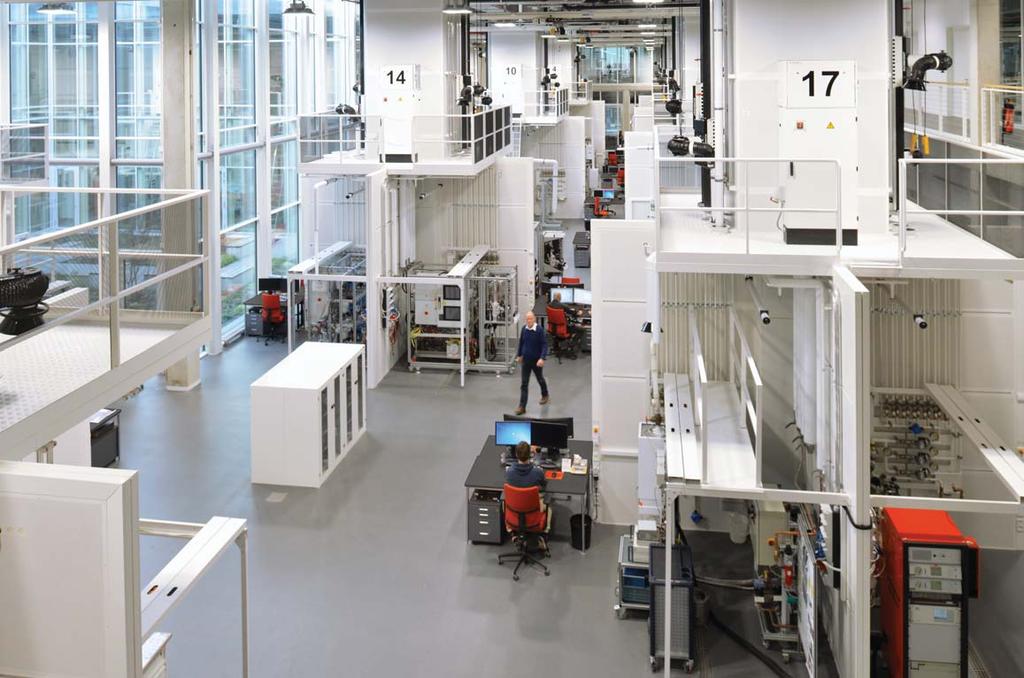 TECHNIKUM VIESSMANN Strůjce myšlenek a špičková průmyslová laboratoř Výzkumné a vývojové středisko otevřené v roce 2017 je novou zárodečnou buňkou pro inovace v sídle společnosti v Allendorfu (Eder).