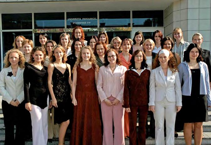2005  Porodní asitentka v