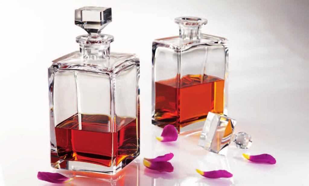 Carafe 2496/10160 and liqueur glass from the Splendid collection.