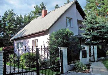 Rodinné sídlo spojené s podnikáním - sever, obec Čeminy 8.790.
