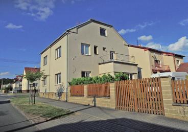 náročnost: 71 kwh/m² Třída C Prodej PL10684AL Prodej PL10542EJ Prodej PL10629ZH Rodinný dům