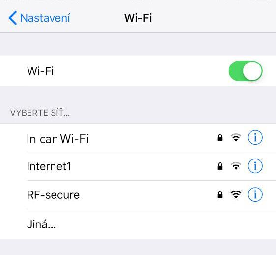 INTERNET VE VOZE REGISTRACE ZÁKAZNÍKA Tato SIM karta* přemění vaše vozidlo ŠKODA na Wi-Fi hotspot. Tuto SIM kartu není možné využívat pro žádný jiný přístroj (např. mobilní telefon nebo notebook).