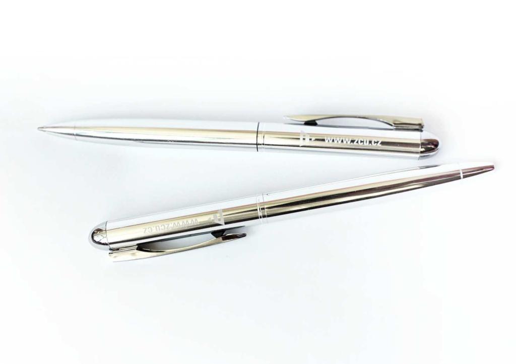 Značkové kovové pero Santini Č. karty 133 Značkové kovové kuličkové pero Santini v jednoduchém elegantním stylu.