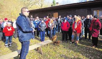 obyvatel města. Diskusi moderovali zástupci Centra pro komunitní práci Západní Čechy, partneři města.