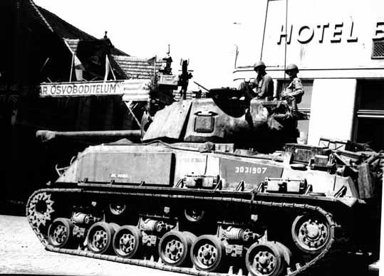 Říkal mi, že Američané nikdy neobětovali ani jeden život navíc a raději použili všechny síly, aby zlikvidovali nebezpečí, prozradil Petr Chlebec.