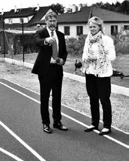 Výběrové řízení vyhrála firma SWIETELSKY stavební s.r.o. s cenou 6.644.600,47 Kč včetně DPH. Dotace by měla činit 4.568.576,- Kč. Na stávajícím venkovním travnatém sportovišti z 80.