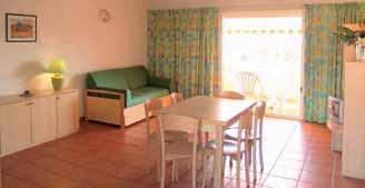 ), vyhrazené parkoviště (1 místo / apartmán); v blízkosti minimarket (od 01.06. do 30.09.) sport a relaxace: venkovní bazén 20 x 7 m s lehátky (od 20.05. do 30.09.), venkovní dětský bazén 4 x 4 m, stolní tenis popis apartmánů: bilo 4-32 m² - 1 ložnice s manž.
