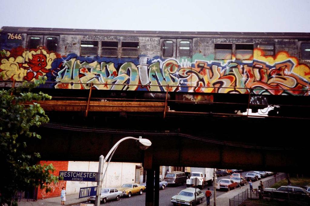kluci tedy už na vysoké škole, kde se snaží nadále věnovat umění a graffiti.