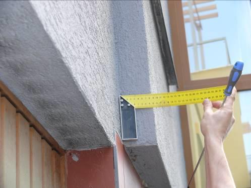 Detailní pohled na vady fasáda domu Obrázek 36: