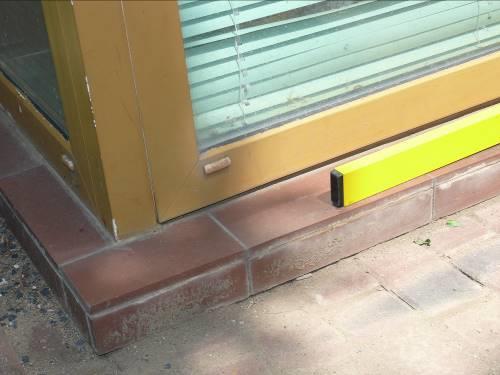 Detailní pohled na vady výplně otvorů V této kapitole budou popsány nedostatky v osazení