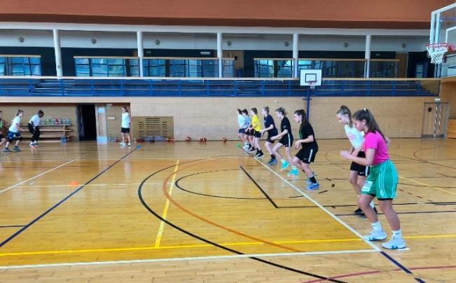 Důležité: kompenzace, regenerace nežádoucí je hypermobilita Obratnost: v basketbalu velice důležité schopnost pohotově reagovat správnou koordinačně pohybovou činností na neočekávané pohybové úkoly