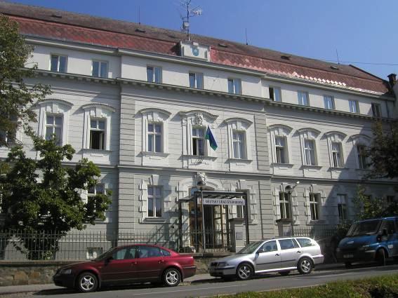 Budova katalogové č. 3 OPAVSKÁ č. o. 1, č. p. 64 Městský úřad - pověřený úřad Umístění: parc.