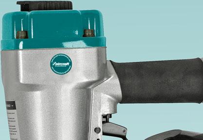 PRO-G H, cejchovaný Robustní profi provedení s otočnou koncovkou Kvalitní a dobře čitelný manometr Ø 80 mm chráněný