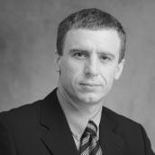 Úvodní slovo pfiedsedy pfiedstavenstva VáÏené dámy, váïení pánové, rád bych se s vámi touto cestou podûlil o své pocity pfii hodnocení roku 2004. Pro âeskou poji Èovnu ZDRAVÍ a.s. byl rok 2004 rokem NEJ, a tak je pro mne velmi pfiíjemné udûlat krátké zamy lení nad událostmi a dosaïen mi v sledky, které jej uãinily tak v jimeãn m.