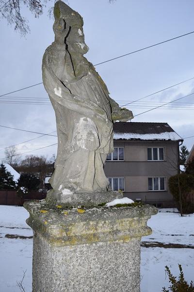 Socha sv. Vojtěcha obec Vrčeň V obci Vrčeň byla ve spolupráci s Mikroregionem Nepomucko provedena oprava barokních soch na návsi.