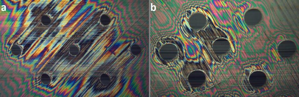 VÝSLEDKY Obr. 5-8 Statický kontakt, a textura 17, b textura 50 Na obrázku 5-9 jsou interferogramy všech tří typů vzorků, hladkého (1. řádek), texturovaného s denty hlubokými 17 µm (2.