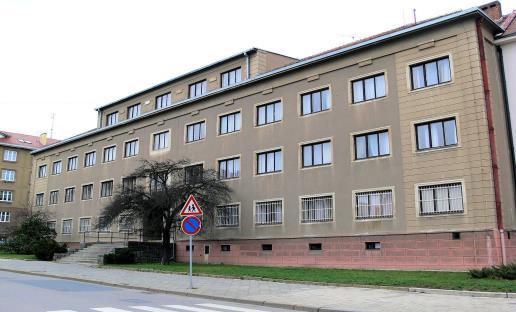 Kolej náměstí Míru 4, 602 00 Brno Tuto budovu kolejí najdete na Kraví hoře v blízkosti koupaliště,