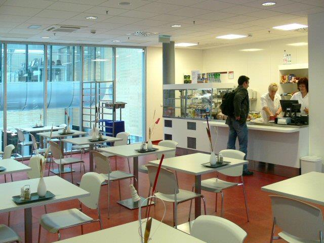 ACADEMIC RESTAURANT v prostorách obchodní pasáže Campus Square (vedle hypermarketu Tesco) Netroufalky 14-16, Brno- Bohunice Moderní samoobslužná restaurace s celotýdenním provozem.