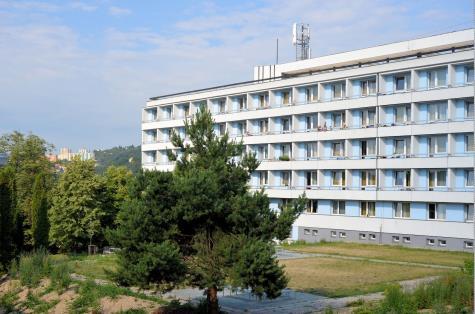 V průběhu prázdnin 2017 byly provedeny tyto velké opravy: kolej Vinařská dokončena rekonstrukce bloku A3 rekonstrukce chodeb, elektrorozvodů, dovybavení studentských a hotelových pokojů nábytkem,