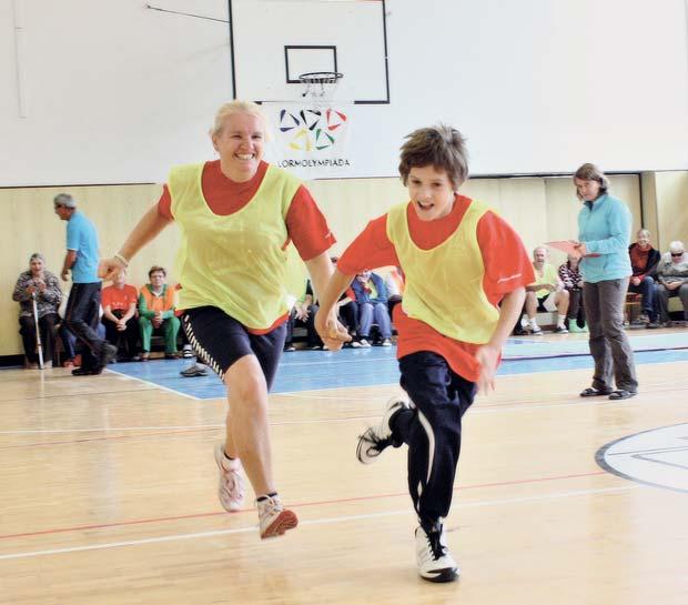 S ohledem na studené a podmračené počasí se sportovalo v tělocvičně místní základní školy Letní pole.