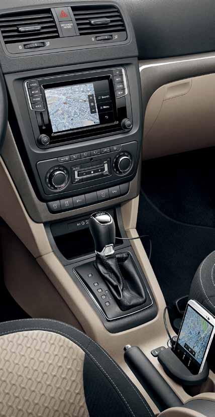 Špičkové rádio Bolero so 6,5" farebným dotykovým displejom ponúka okrem rovnakých funkcií ako rádio Swing aj pripojenie Bluetooth a štvoricu reproduktorov vzadu.