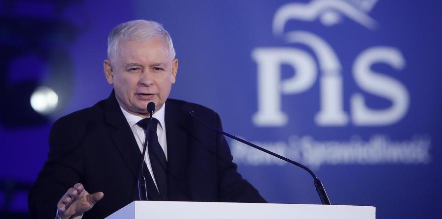 Polská vládní strana chce dokončit kontroverzní reformu soudů Polská vládní strana Právo a spravedlnost (PiS) se snaží za každou cenu dokončit zásadní změnu polských soudů.