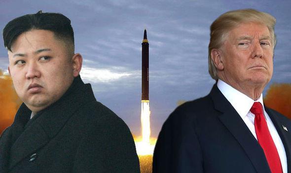 Politika a veřejná správa USA vyzvaly všechny země k ukončení veškerých vztahů s KLDR Spojené státy americké důrazně vyzvaly všechny země, aby ukončily veškeré diplomatické i obchodní vztahy se