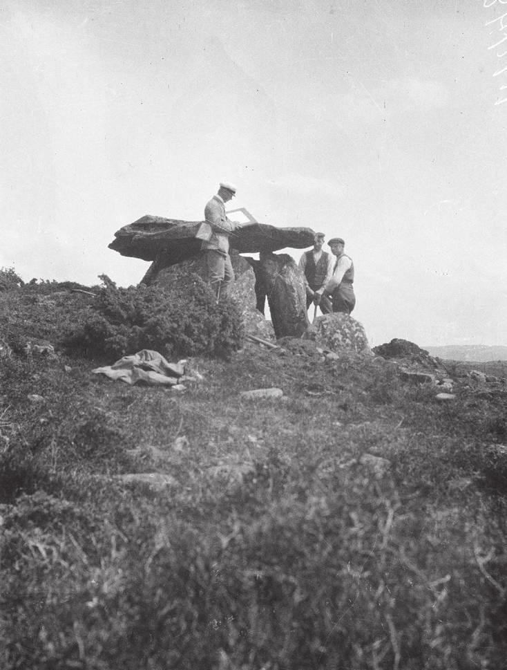 vyzvednout a uložit na jiném místě, např. v muzeích. Z tohoto pohledu se archeologie vymyká ostatním vědním disciplínám.