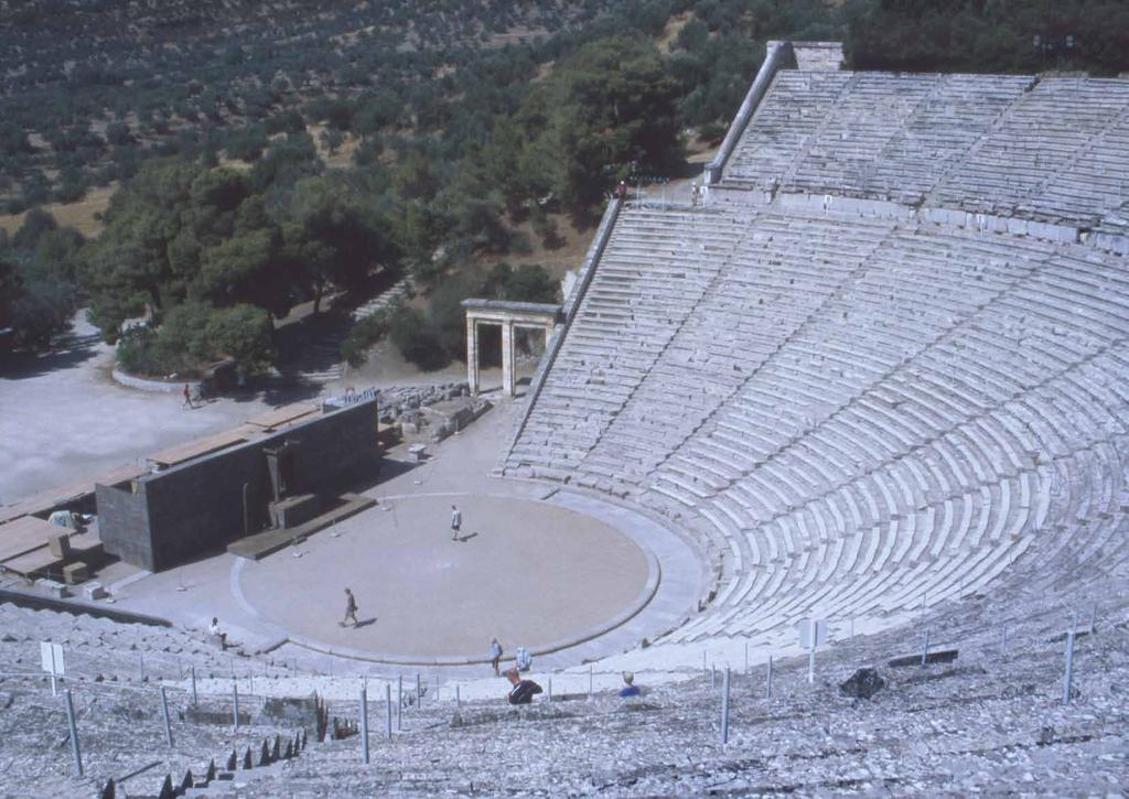 IV Epidaurus antické divadlo Ne Po Út St Čt Pá So Ne Po Út St Čt Pá So Ne Po Út St Čt Pá So Ne Po