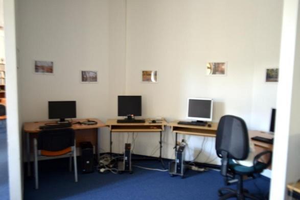 Z3 Vybavení klubovny a PC učebny komunitního centra pro seniory Autor: Hanáková Danuše Rozpočet: 184 700 Kč Lokalita: KC pro seniory u náměstí SNP Pořízení notebooku,