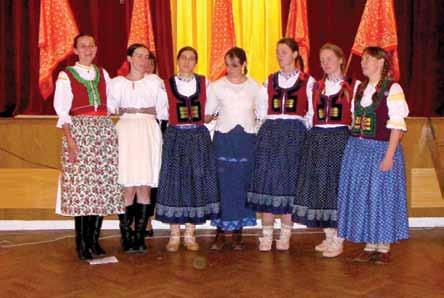 Vavřineček slavil desáté narozeniny Na své narozeniny si pěvecký sbor Vavřineček pozval hosty - Klebetnice z Hluku, děvčata, které si říkají Karpatky, mužský pěvecký sbor z Hluku a mužský pěvecký