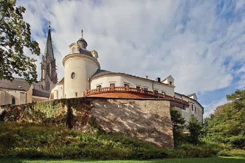 Jak se dostat do výchozího bodu Do Olomouce se dostanete snadno po silnici i vlakem.