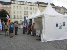Propagační materiály, které jsme obdrželi od agentury CzechTourism, byly prakticky všechny rozdánymezi těmi, kteří se u stánku zastavili, byli i desítky členů vedení jednotlivých německých
