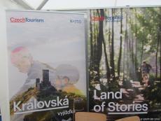 Kromě propagačních materiálů CzechTourismu bylo rozdáno i 1200 atlasů turistických cílů, vydaných KČT s výrazným logem agentury CzechTourism.