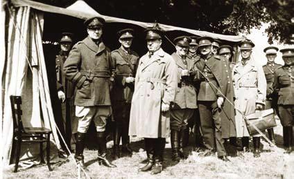 SRDCE ARMÁDY Zahraniční styky hlavního štábu, vojenské školství Armádní generál Ing. Alois ELIÁŠ 29. 9. 1890 19. 6. 1942 Příslušník 5. čs. střeleckého pluku našich legií v Rusku.