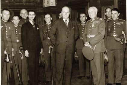 Současně zapojen v odboji, udržoval kontakt s prezidentem Benešem v Londýně. V září 1941 zatčen a za heydrichiády v Kobylisích popraven.