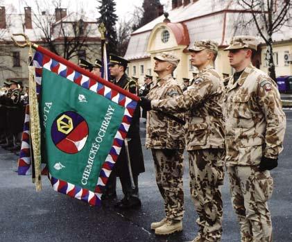 SRDCE ARMÁDY V boji proti terorismu Armádní generál Ing. Pavel ŠTEFKA 15. 9. 1954 V roce 1973 maturoval na Vojenském gymnáziu Jana Žižky z Trocnova v Opavě.