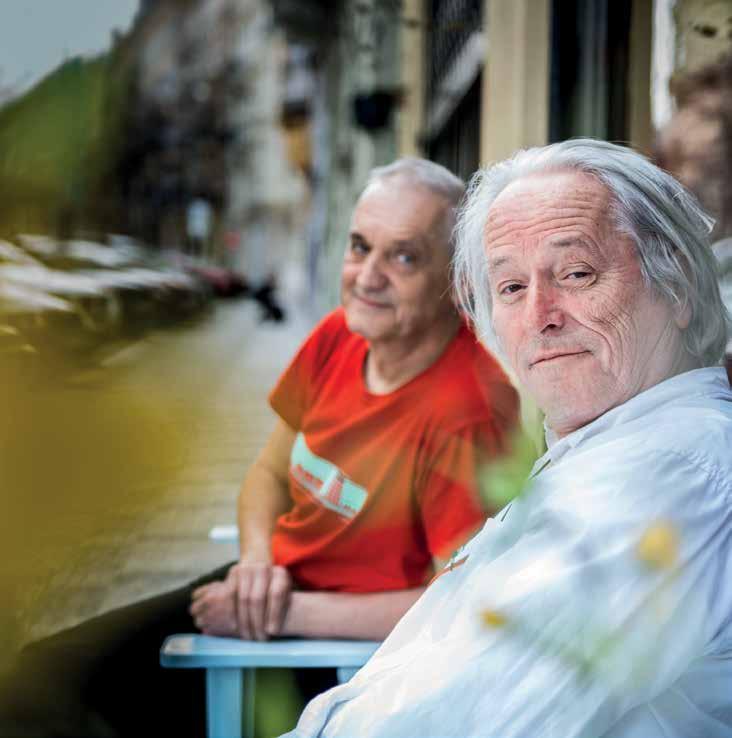 REALITNÍ CAFÉ Ladislav Lábus a David Vávra PRAHA NENÍ FILMOVÁ KULISA Architekti Ladislav Lábus a David Vávra pocházejí z Prahy a žijí v ní celý svůj život.