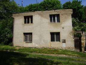 PŘEHLED ÚDAJŮ ID (Surveyor s Report): 102/7852/2017 Name of subject / Předmět ocenění: Spoluvlastnický podíl o velikosti 1/4 : LV : 535 a) na pozemku čís. parcely st.