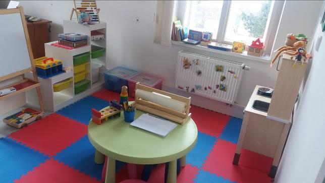 Počet dětí se soudním dohledem Klienti kurátora pro mládež, počet evidovaných 44 58 63 58 61 77 40 64 46 Týrané, zneužívané a zanedbávané děti Chlapci 70 Dívky 70 Chlapci 28 Dívky 22 Chlapci 34 Dívky