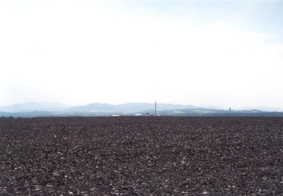Podle geneze lze vymezit antropogenní tvary těţební (montánní), průmyslové (industriální), agrární, sídelní (urbánní), dopravní